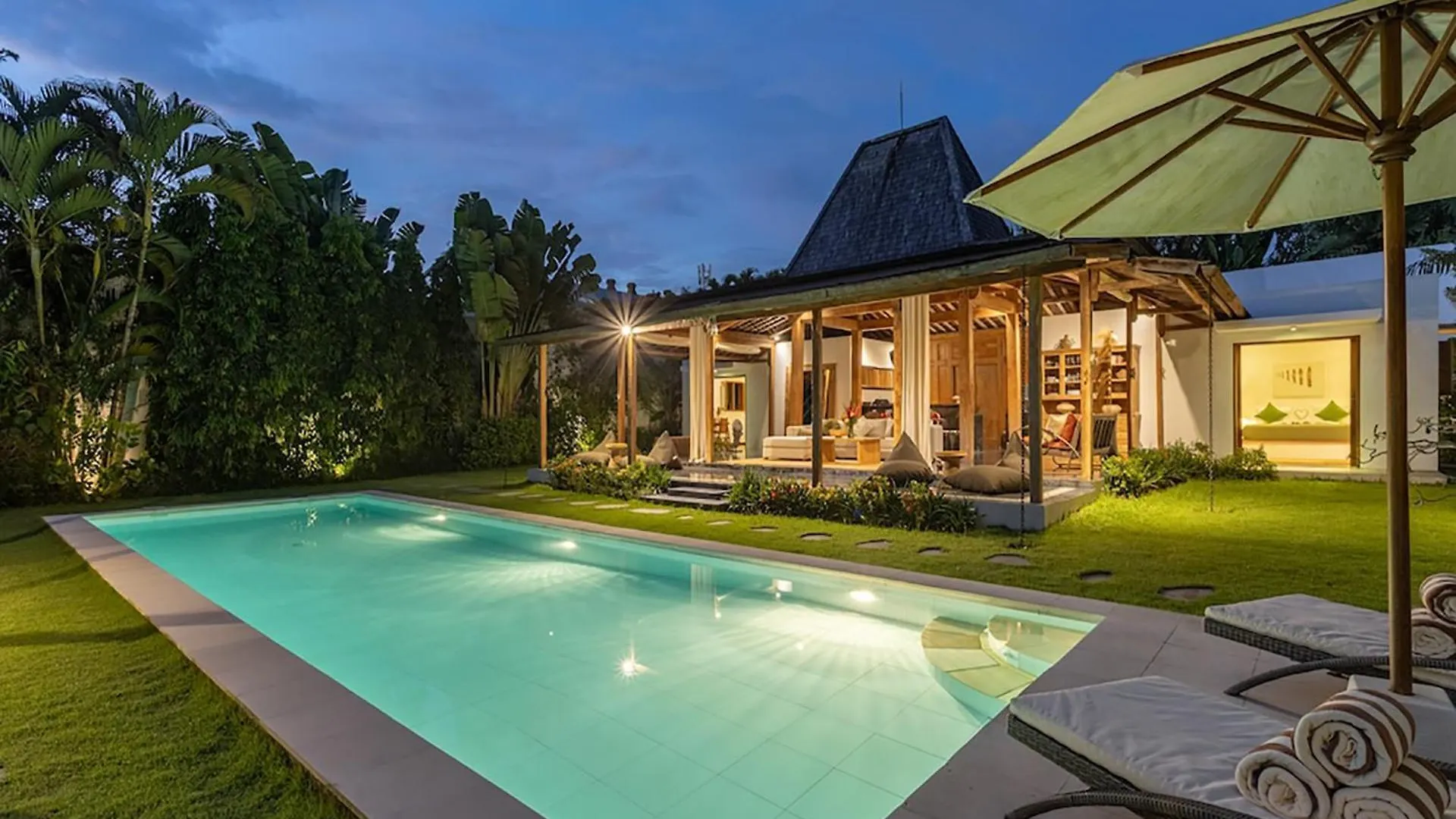 Villa Jati By Optimum Bali Villas Kerobokan  Kerobokan (Bali)